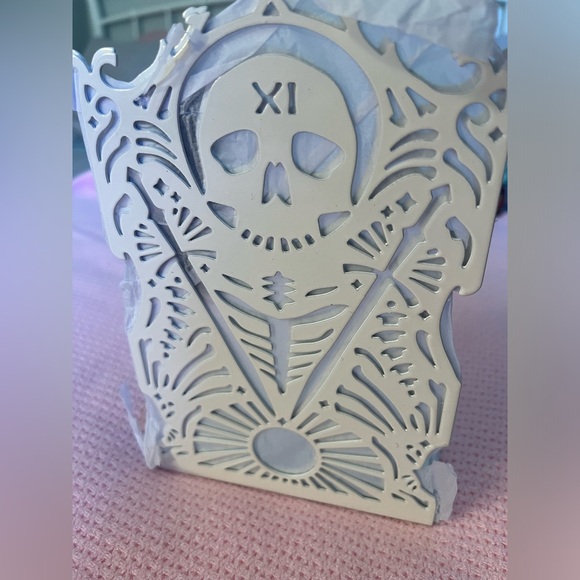 Fairyloot Exclusive Reap What You Sow BOOK ENDS - Picture 3 of 3